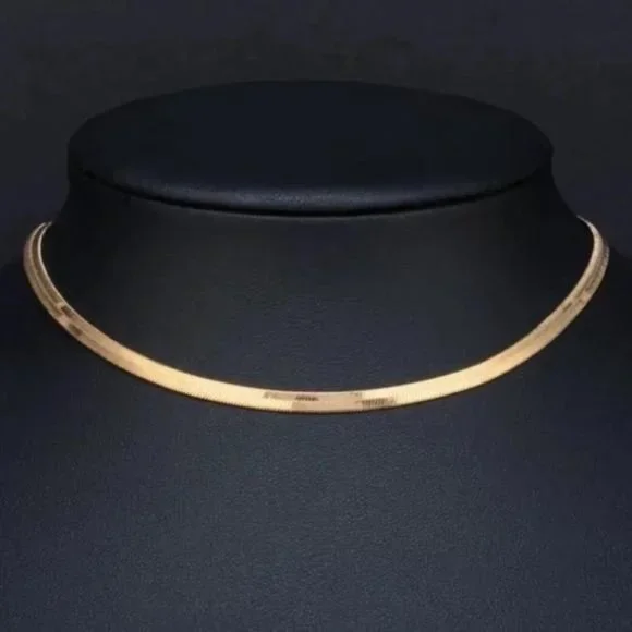 NEW 18K HERRINGBONE GOLD FLAT CHAIN NECKLACE, NICE NECKLACE, CUTE NECKLACE - Picture 2 of 3